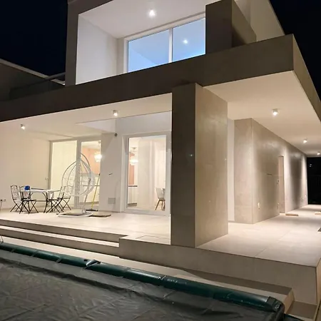 Alta By Sthey Villa